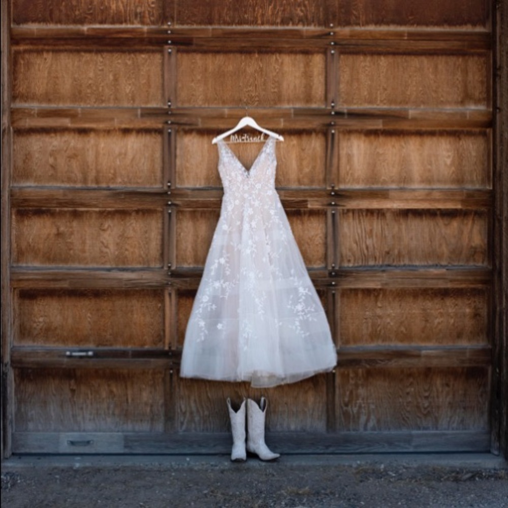 Wedding dress